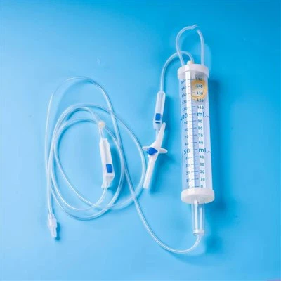 Medizinisches Infusionsset mit Bürette